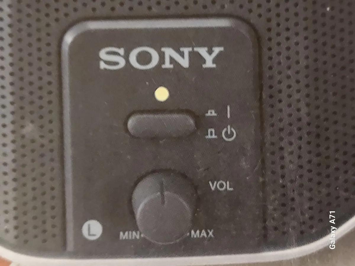 SONY Desktop Speakers, Model SRS-R202 - Image 3