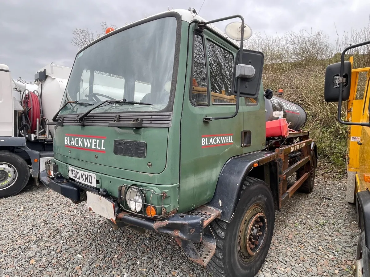Ex-Army 4x4 Leyland Daf T45 Off-Road fuel truck - Image 2