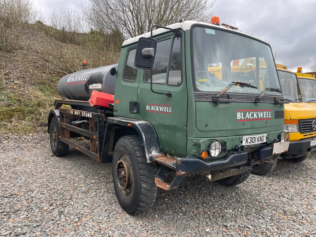 Ex-Army 4x4 Leyland Daf T45 Off-Road fuel truck - Image 1