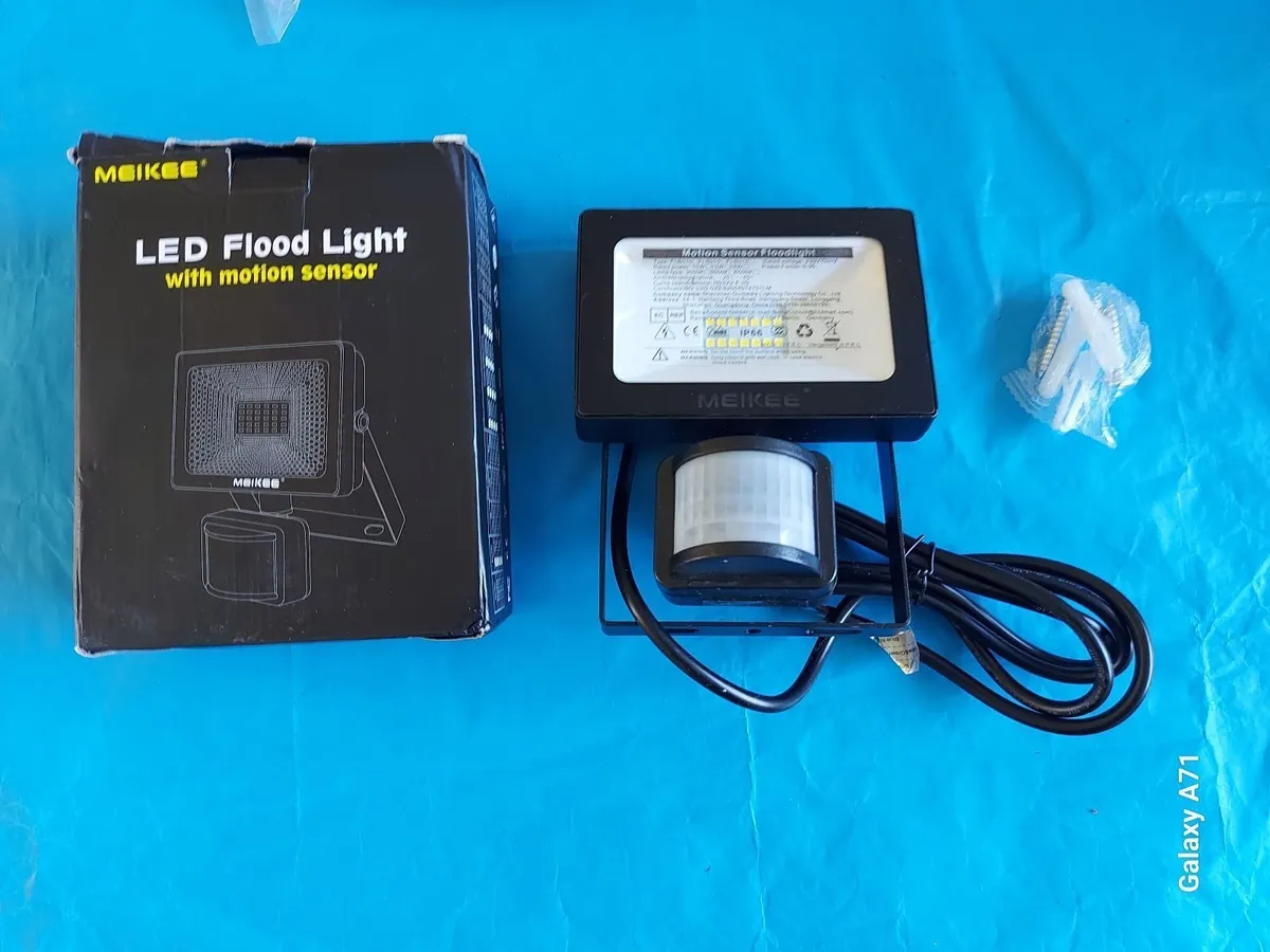 NEW Meikee Led Flood Light with Motion Sensor - Image 1