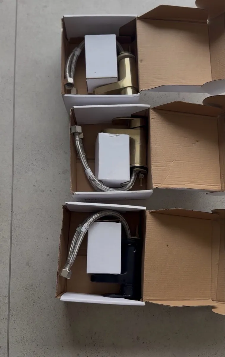 Basin mixer taps - Image 1