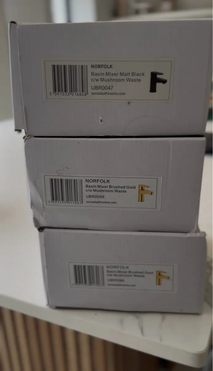 Basin mixer taps - Image 2