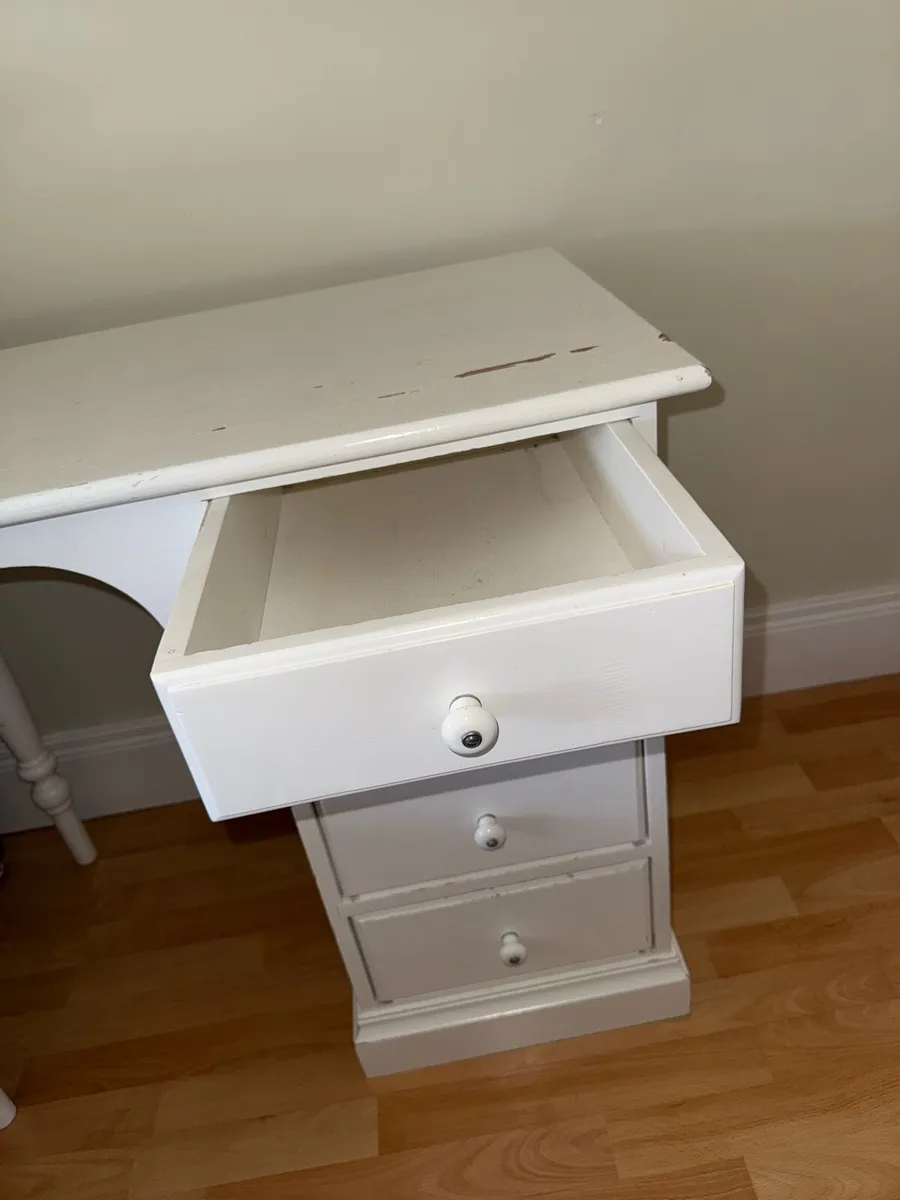 French hard wood study desk - Image 3