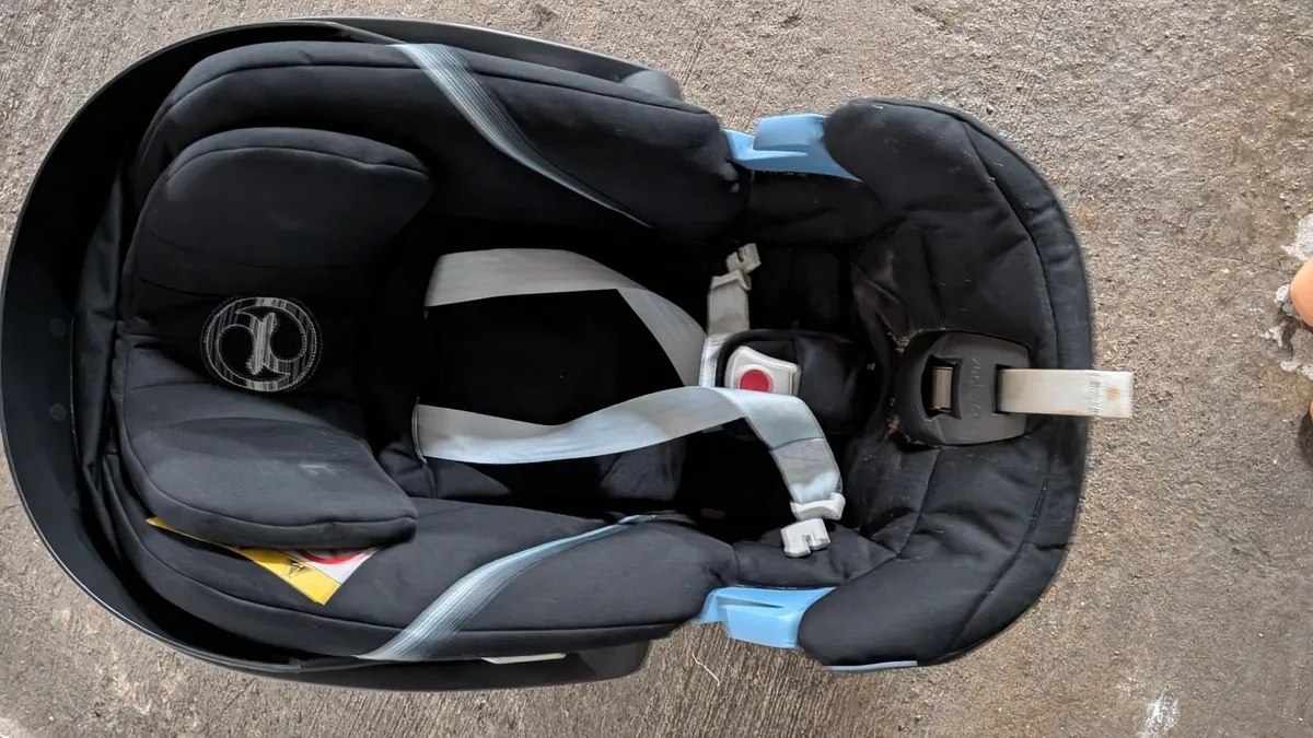 Car seat - Image 3