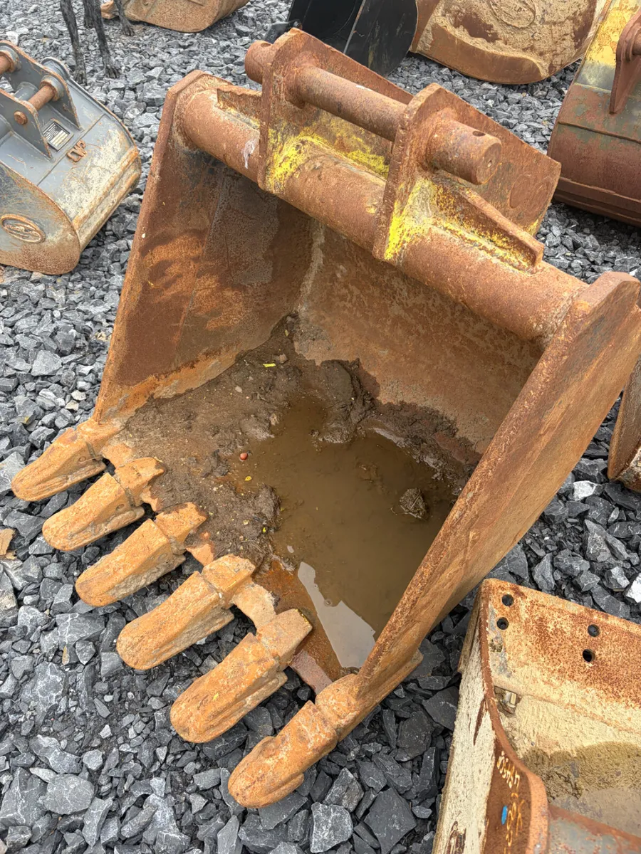 Heavy duty 3ft digging bucket 50mm pins - Image 2