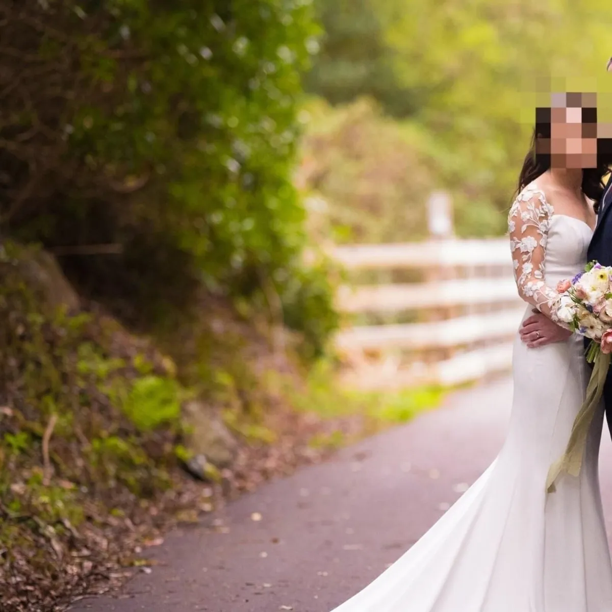 Wedding dress - Image 3