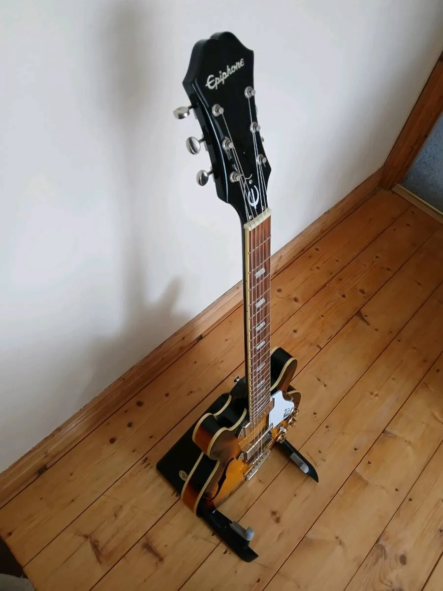 Epiphone Casino Coupe VS and gig bag - Image 1
