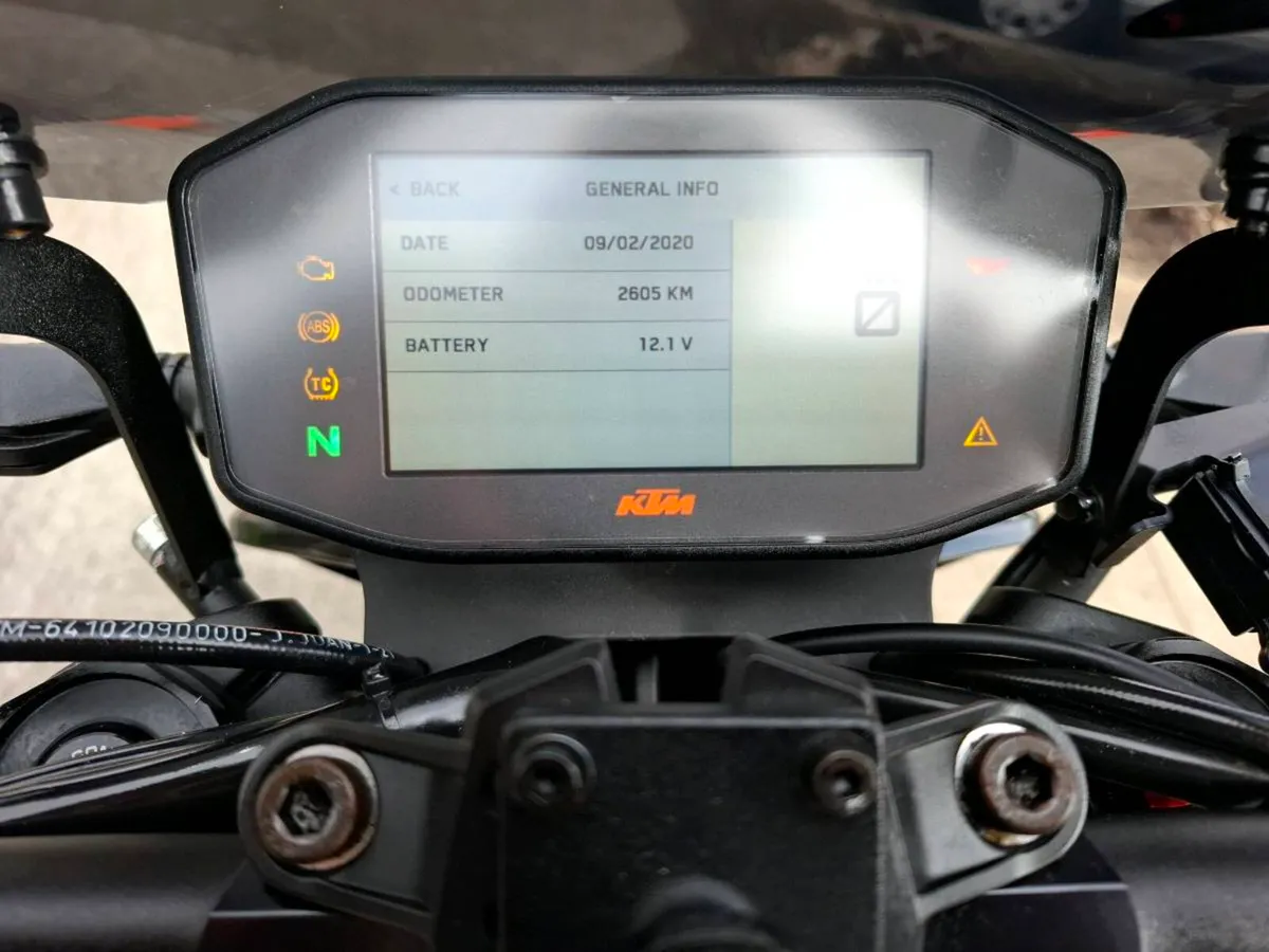 890 duke r (absolutely mint condition) - Image 2