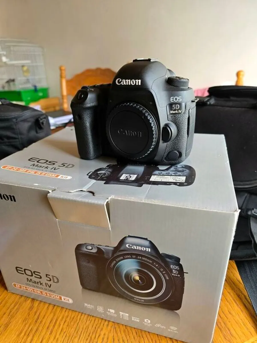 Canon Eos 5d Mark IV DSLR Camera 98K Shutter - Image 1