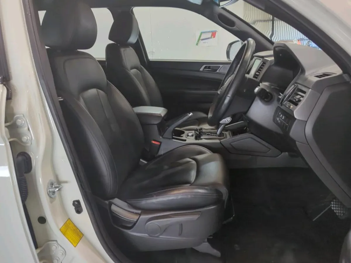 2022 Ssangyong musso 2.2 Auto - Image 3