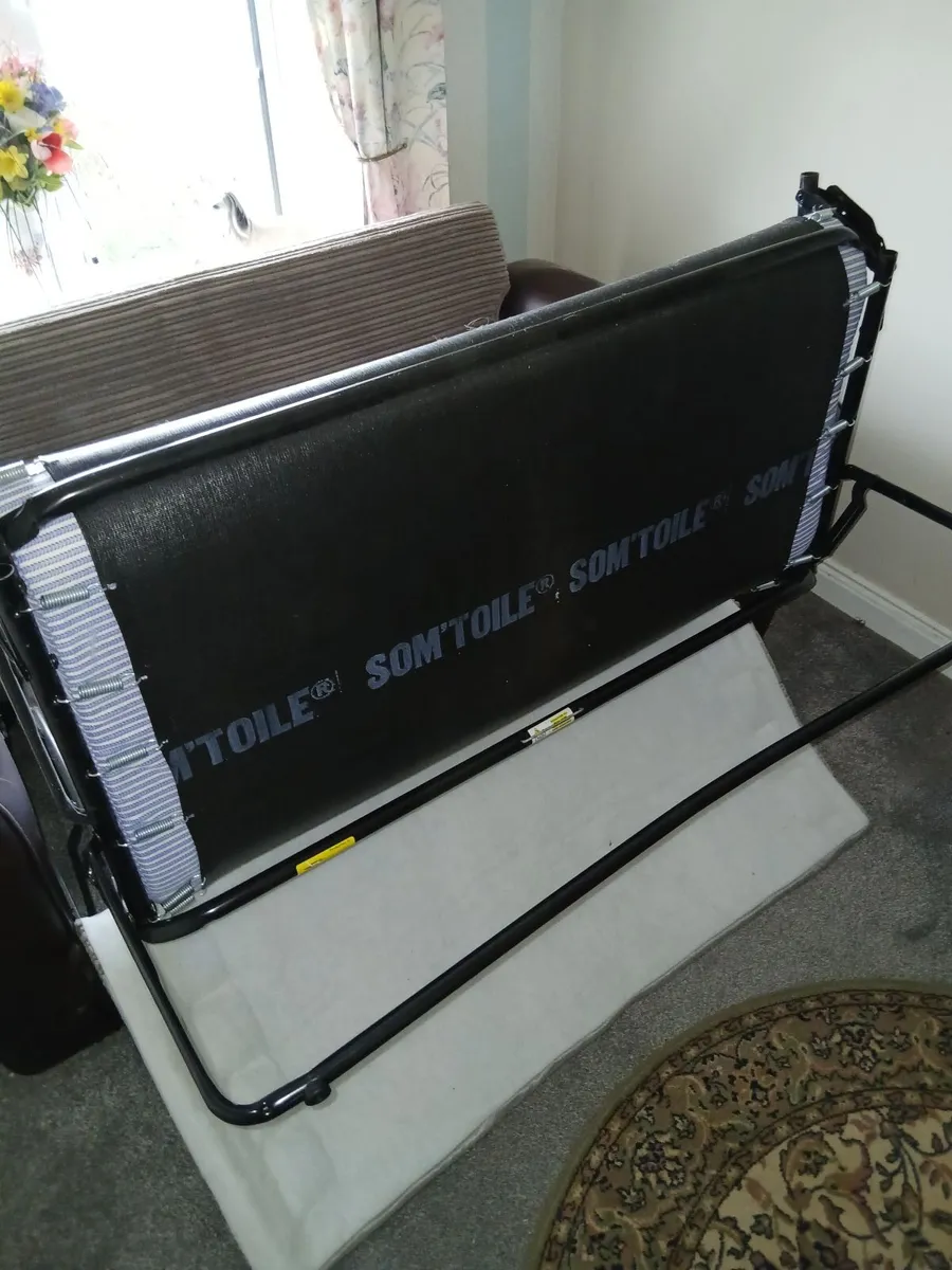 Bed - settee - Image 1