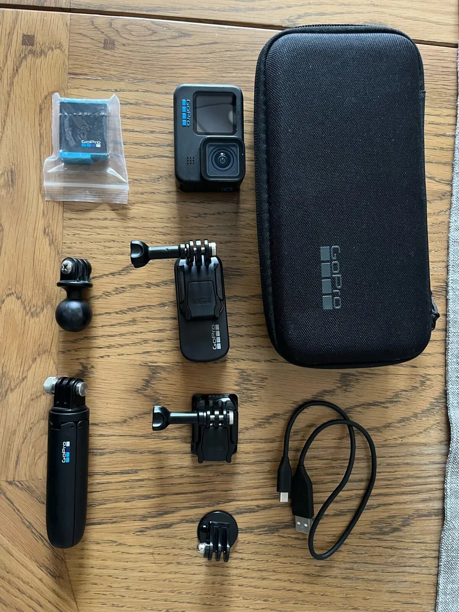 GoPro Hero 10 Black + EXTRAS - Image 2