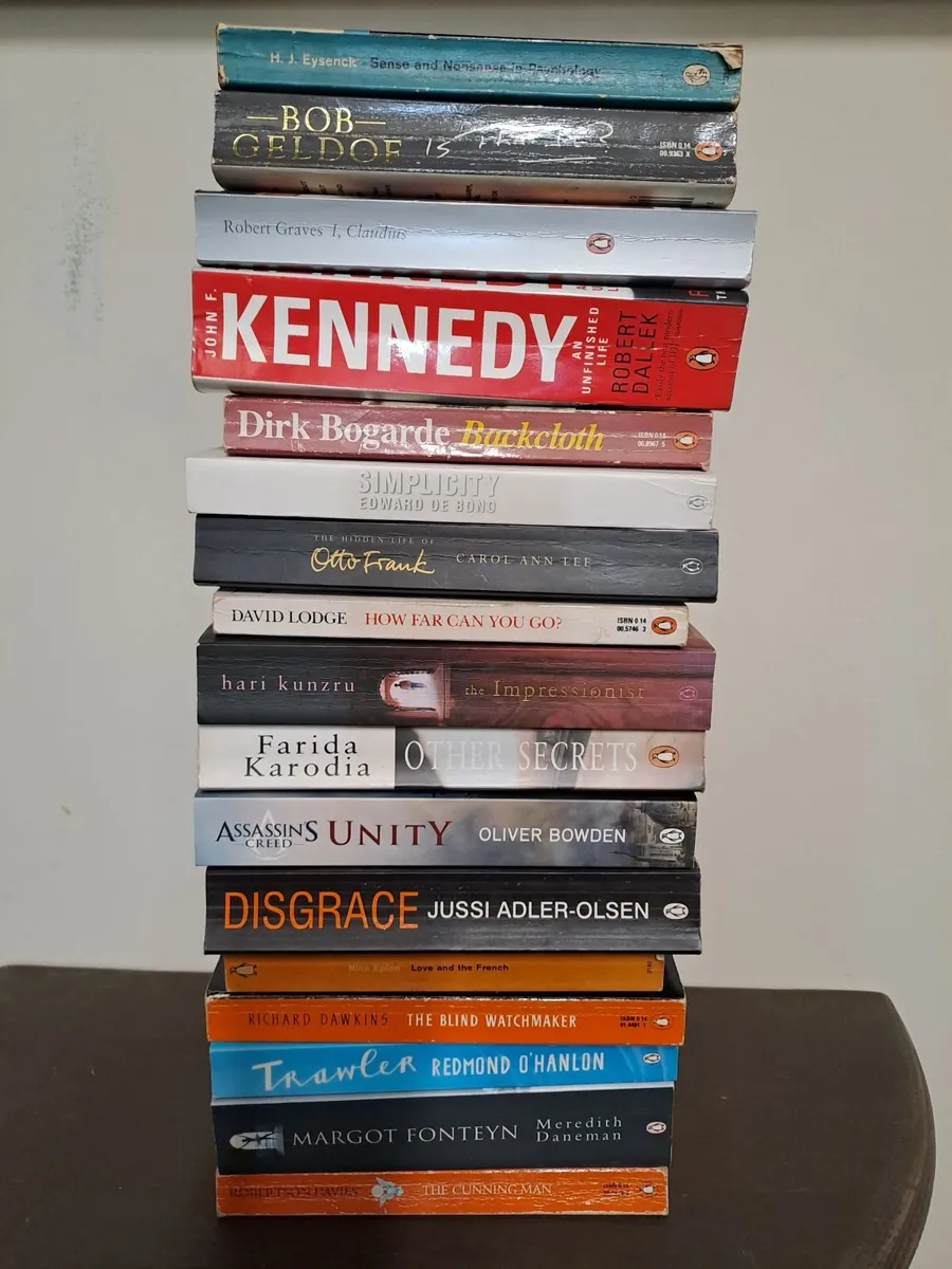 Various Penguin books - Image 4