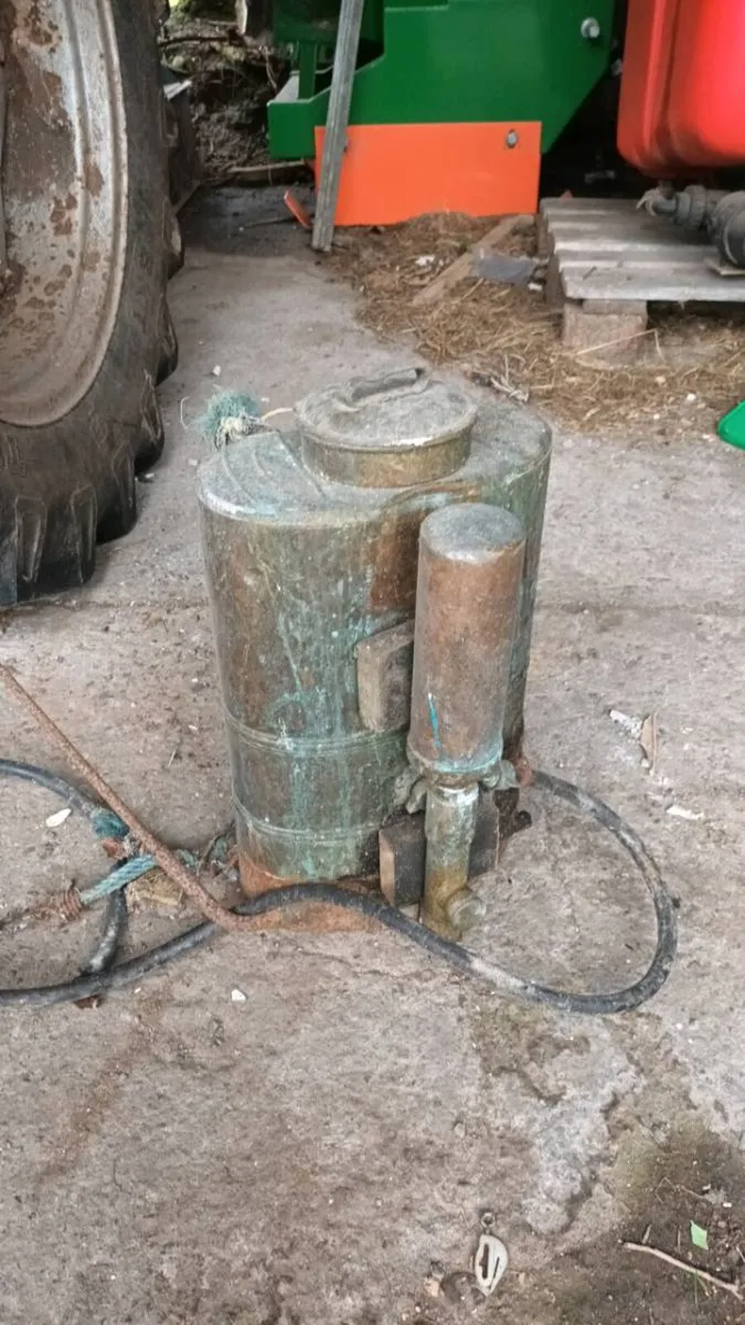 Copper knapsack - Image 1