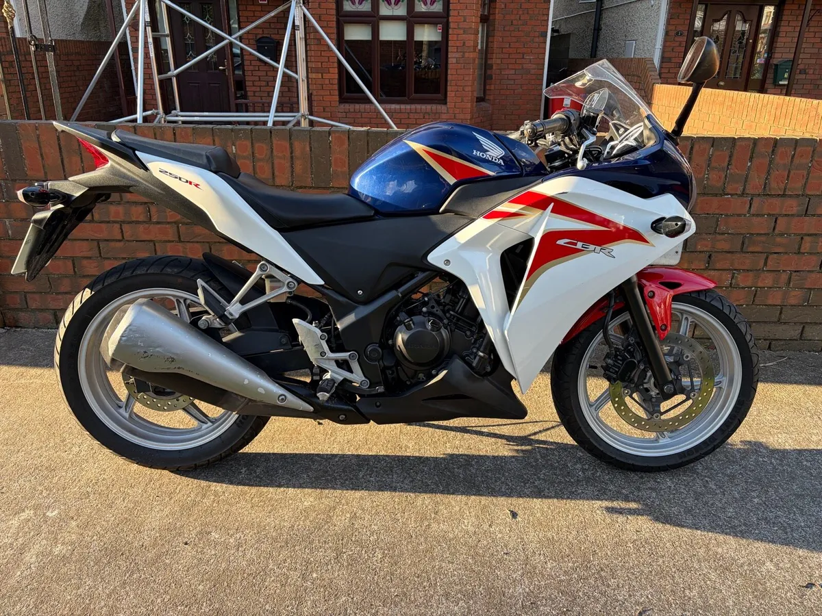 2012 Honda CBR250R - Image 1