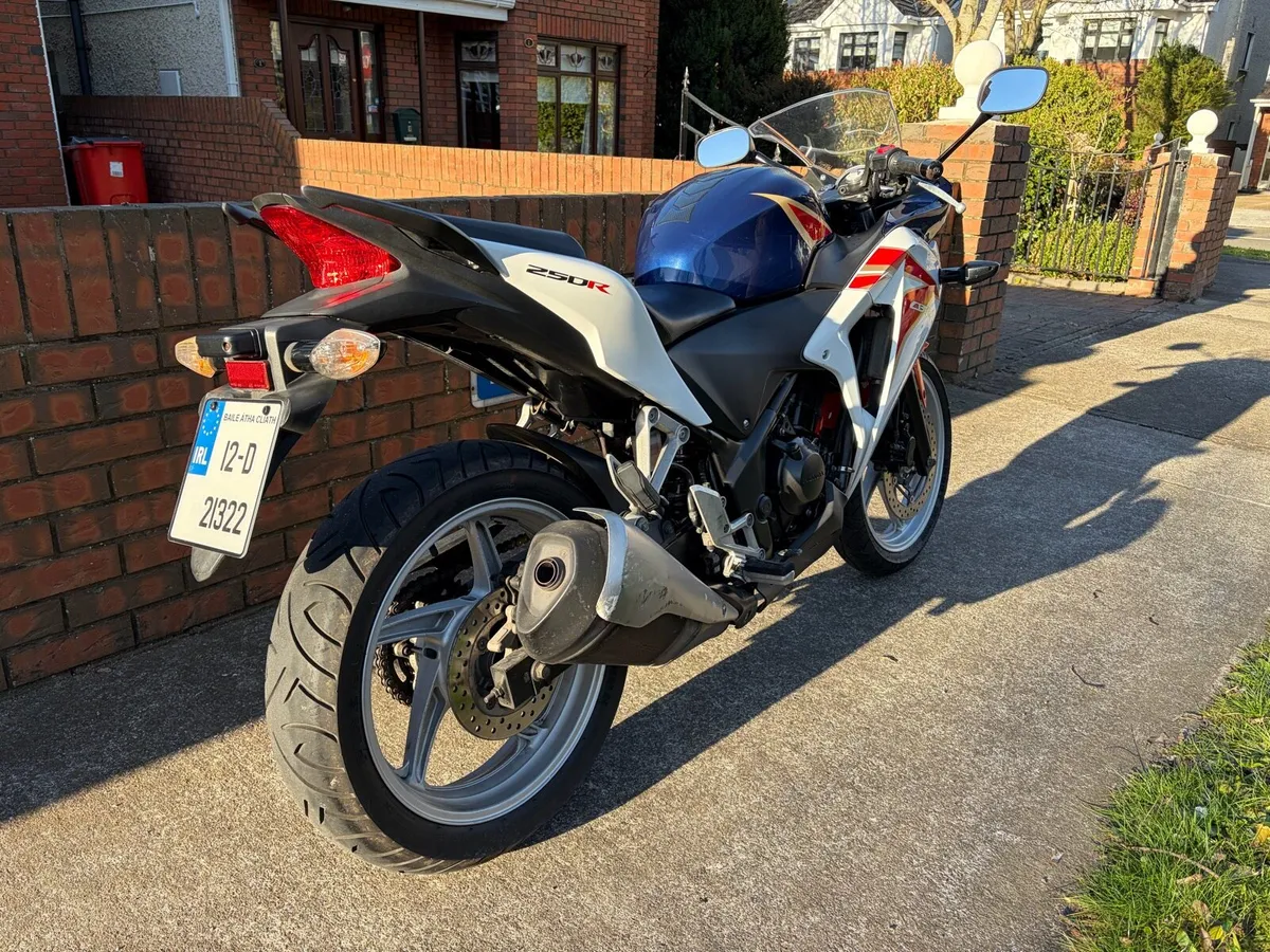 2012 Honda CBR250R - Image 3