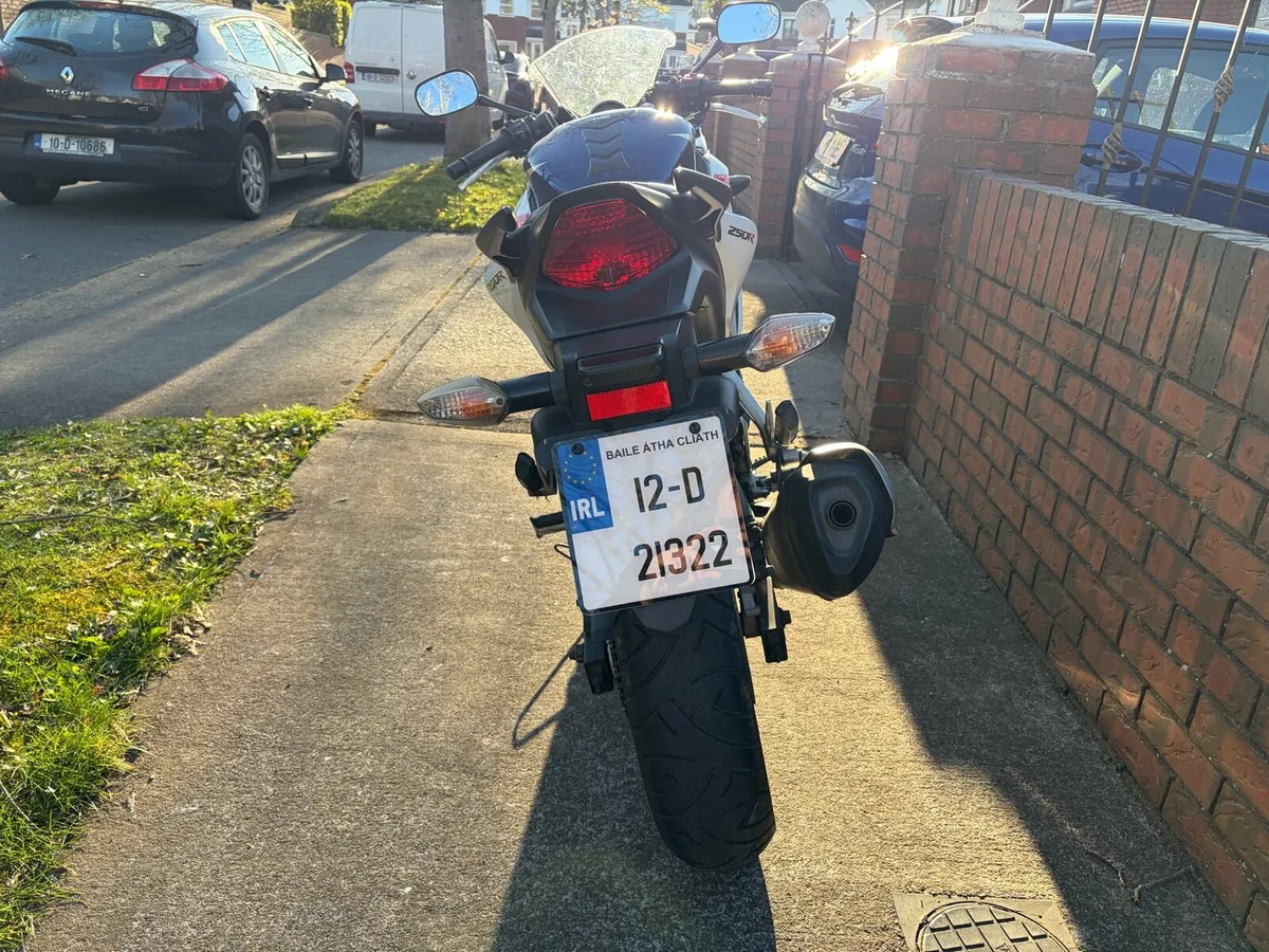2012 Honda CBR250R - Image 4