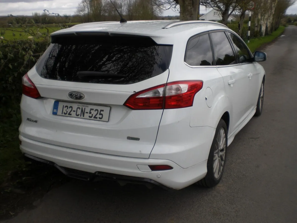 FORD FOCUS 1.0 petrol estate - Image 2