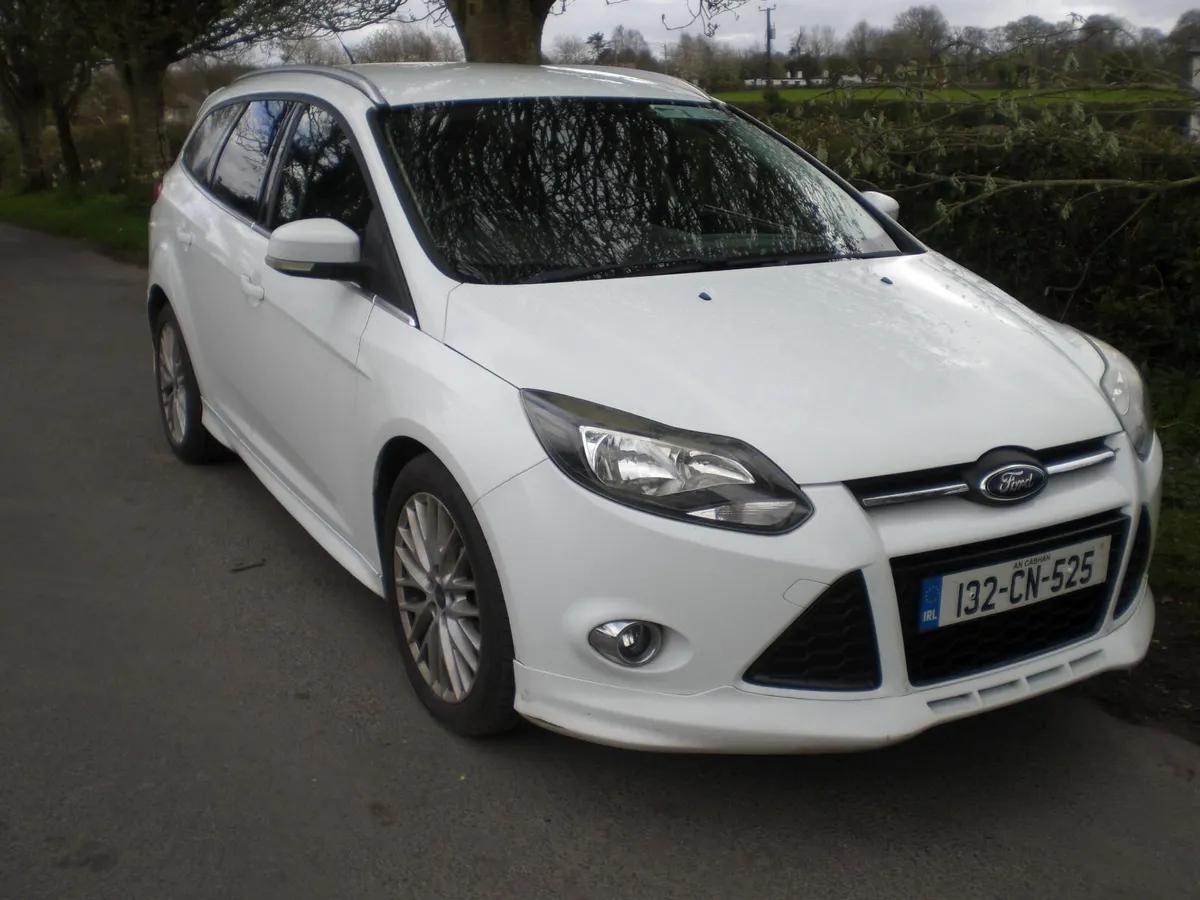 FORD FOCUS 1.0 petrol estate - Image 4
