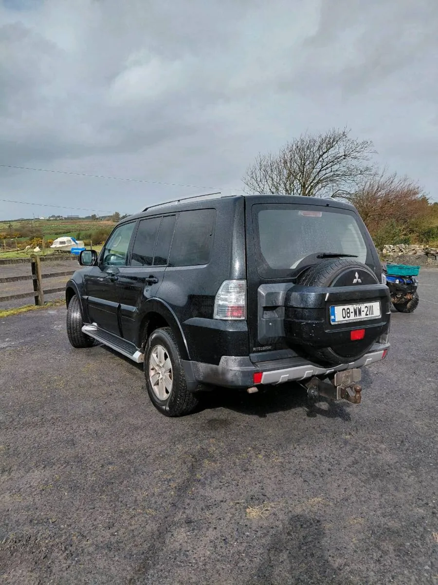 2008 Mitsubishi Pajero - Image 2
