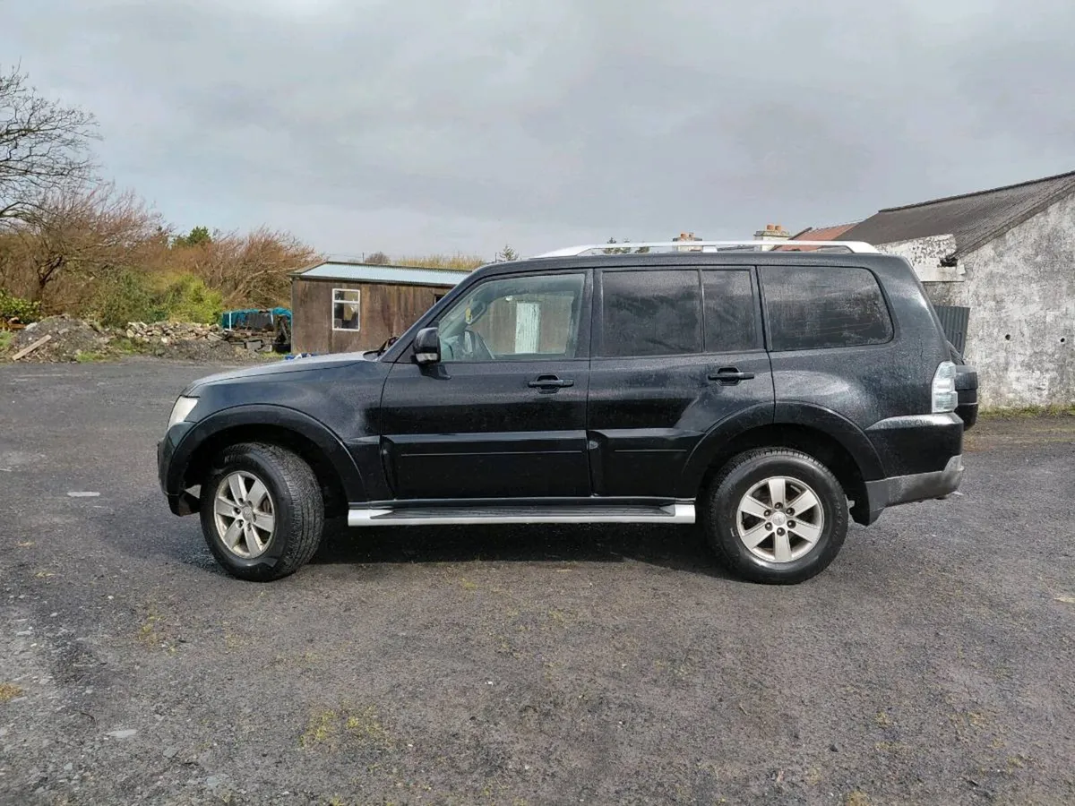 2008 Mitsubishi Pajero - Image 3