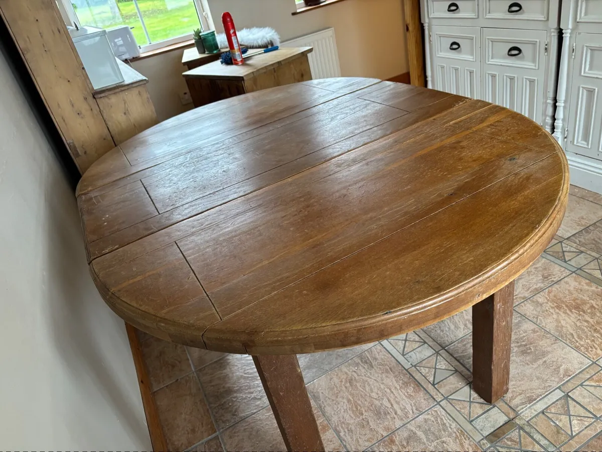 Oak table - Image 1