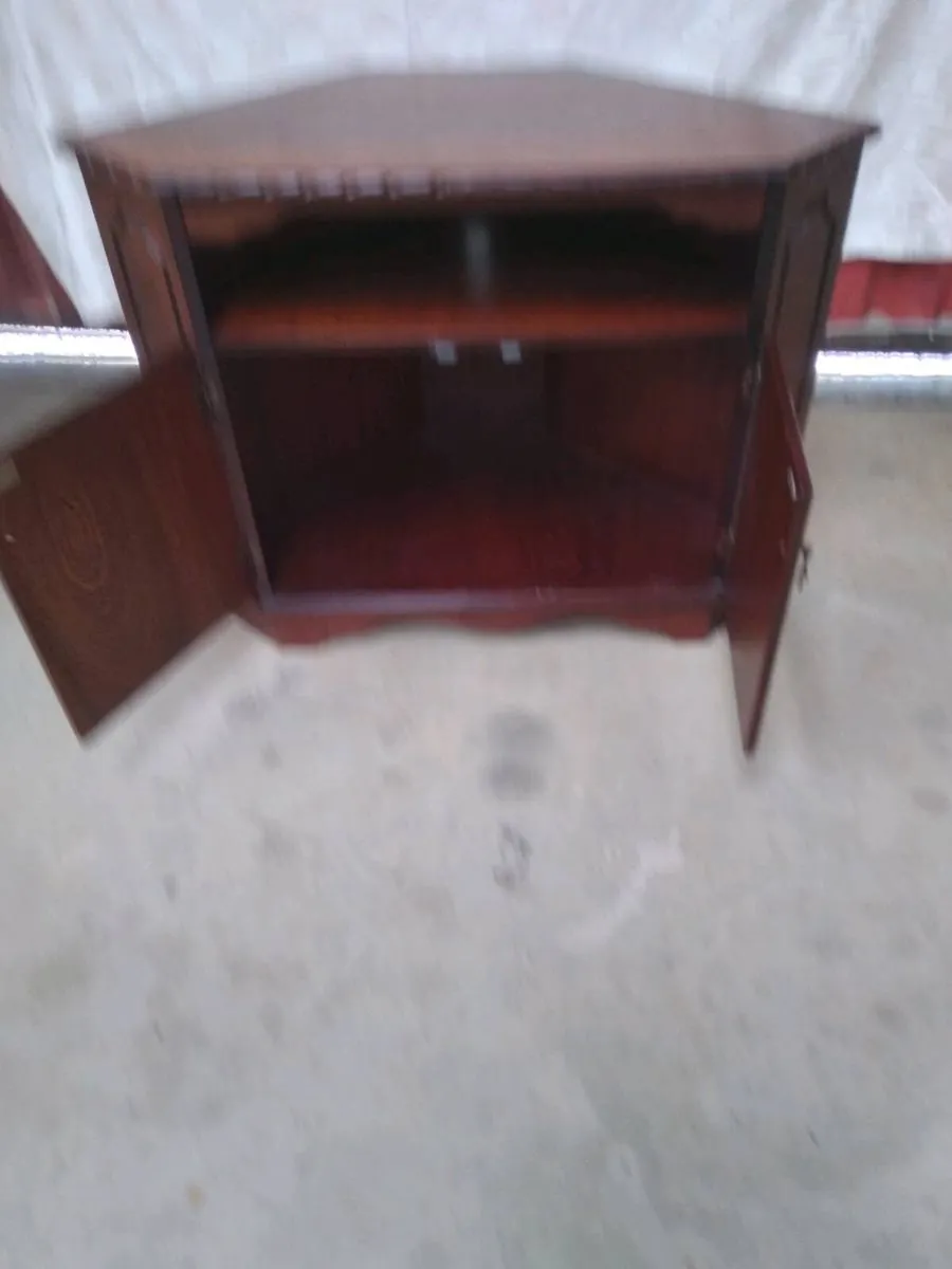 Telly corner unit - Image 2