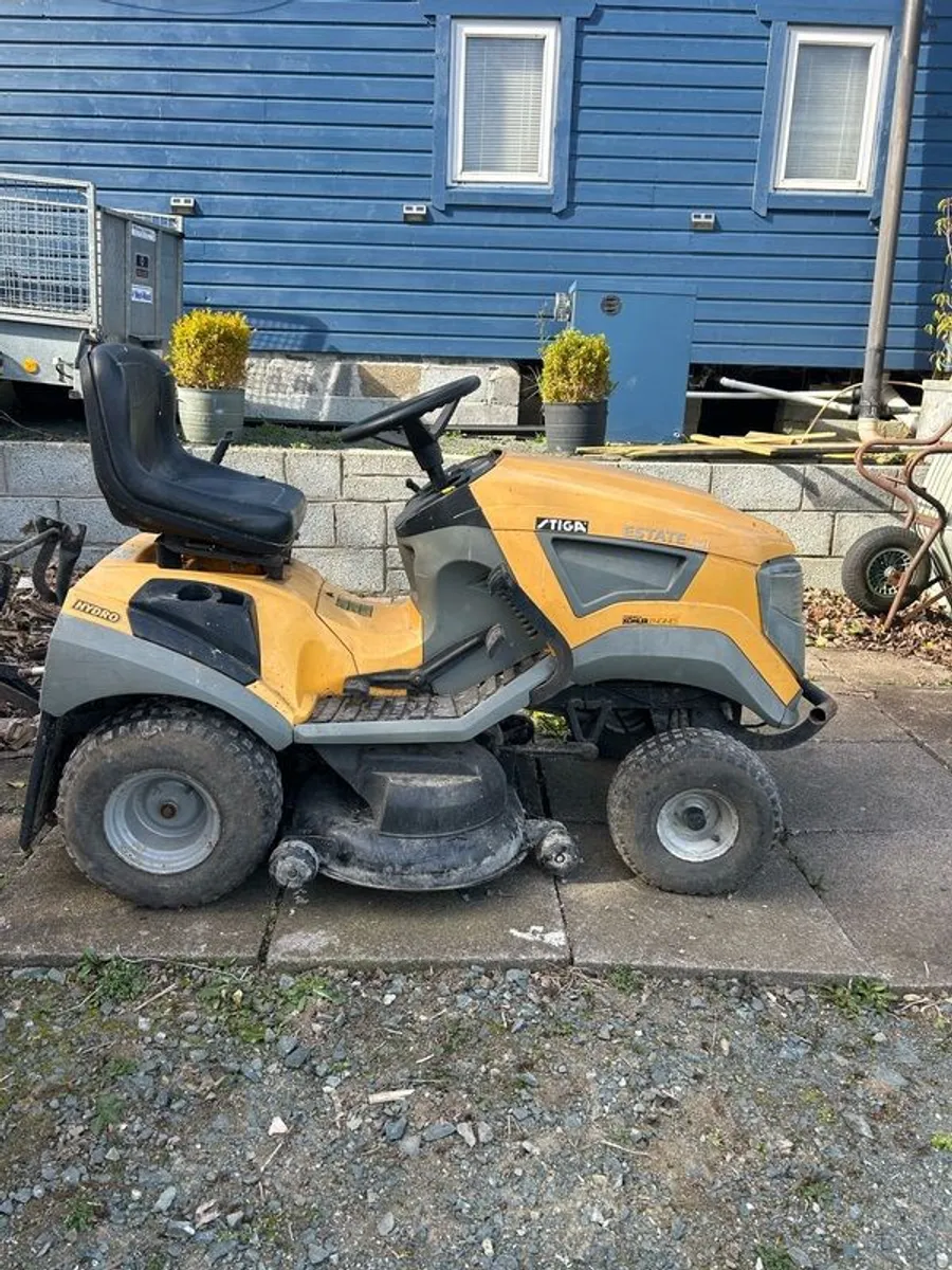 Estate royal k lawnmower - Image 1