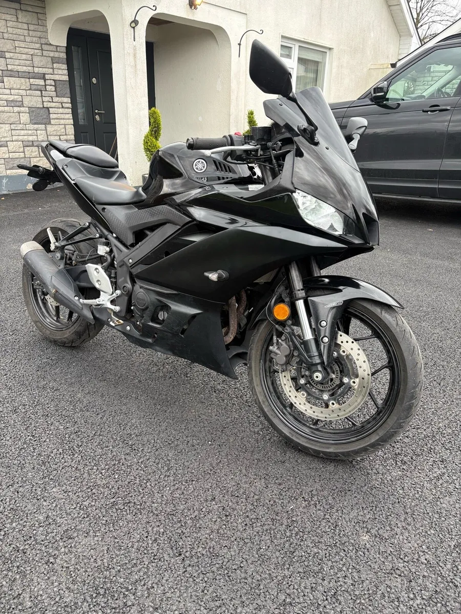 Yamaha r3 yzf 2024 - Image 1
