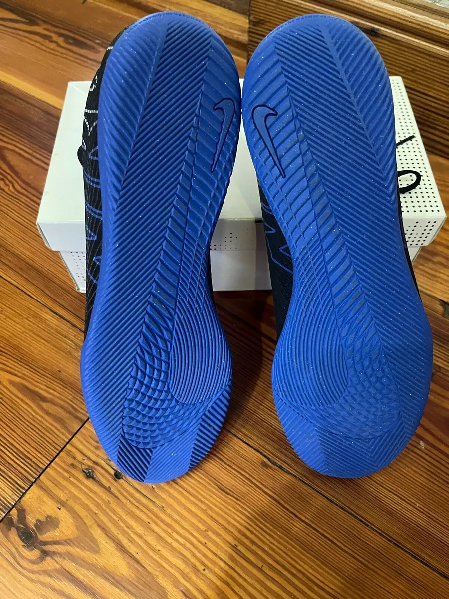 Nike indoor trainers - Image 3