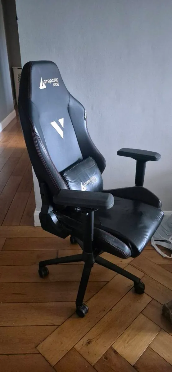 Gaming Chair - Image 3