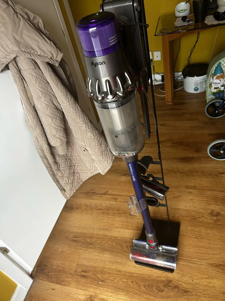 Dyson V11 Absolute (requires Parts) - Image 3