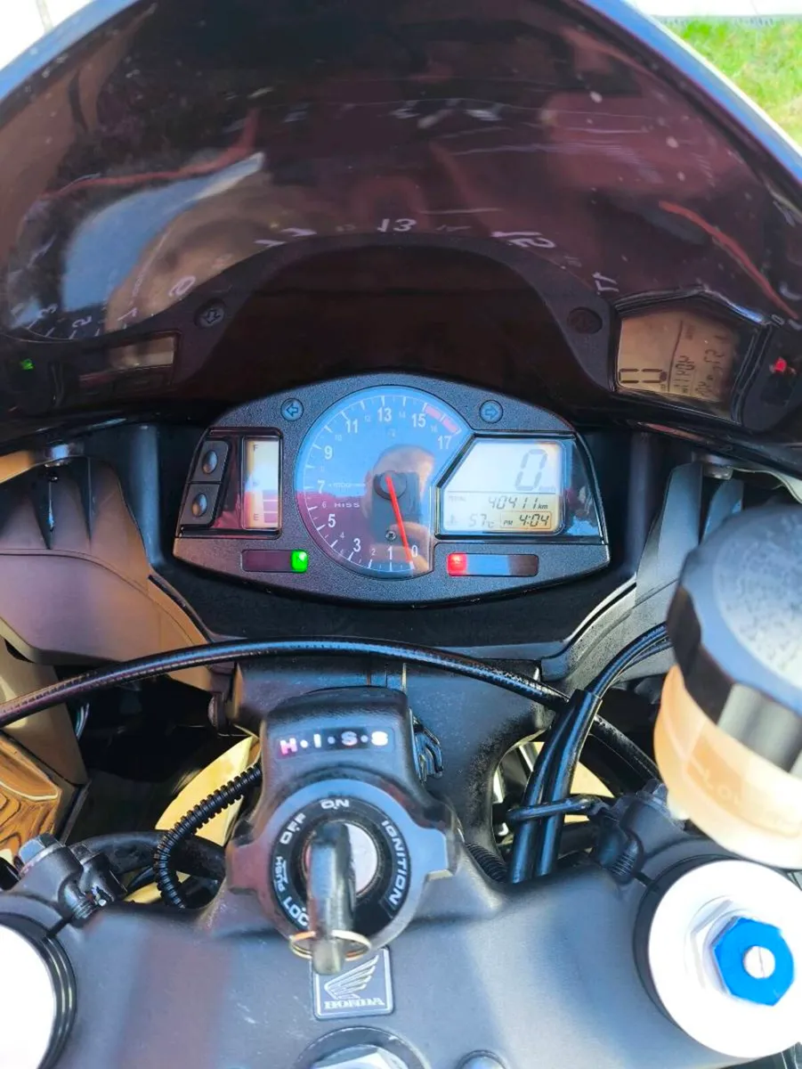 Honda CBR 600rr - Image 4