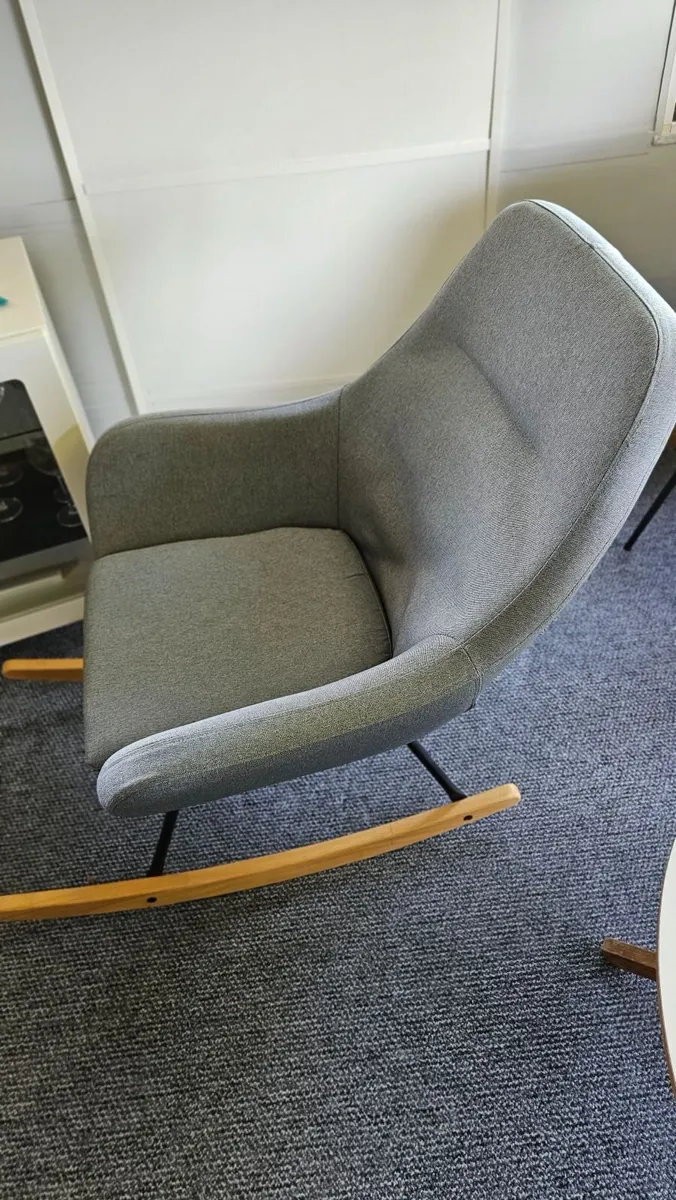 Jisk Rocking Chair - Image 1