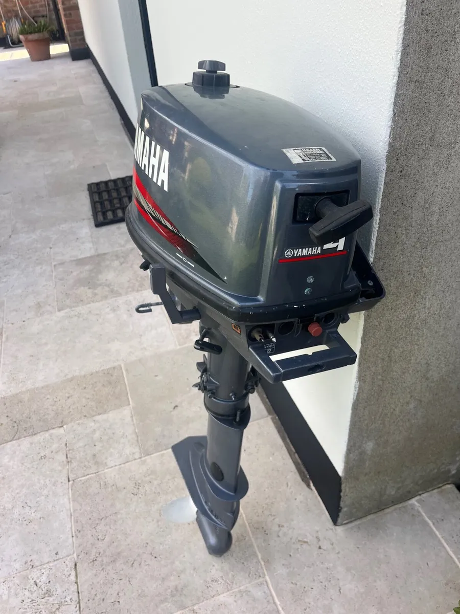 Inflatable dingy and outboard engine - Image 2