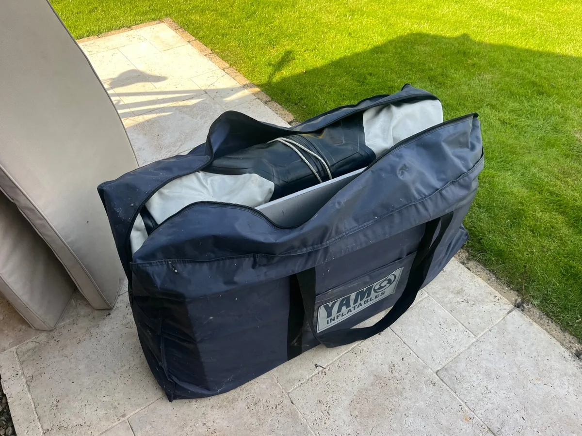 Inflatable dingy and outboard engine - Image 4