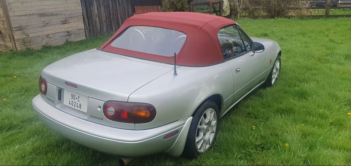 Mazda MX-5 1990 - Image 2
