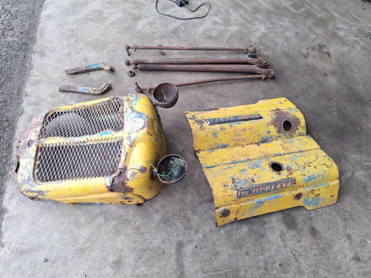 Fordson  dexta,major parts - Image 4