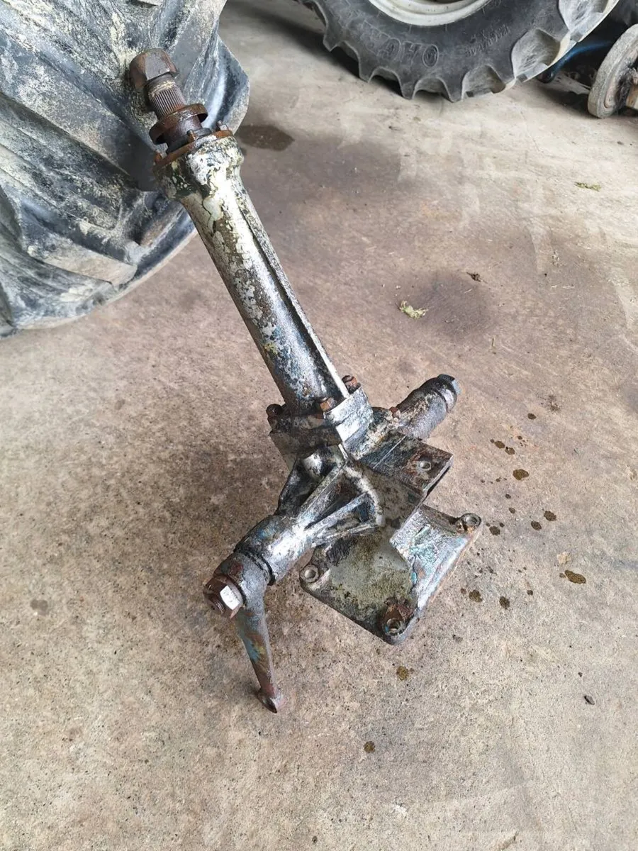 Fordson  dexta,major parts - Image 3