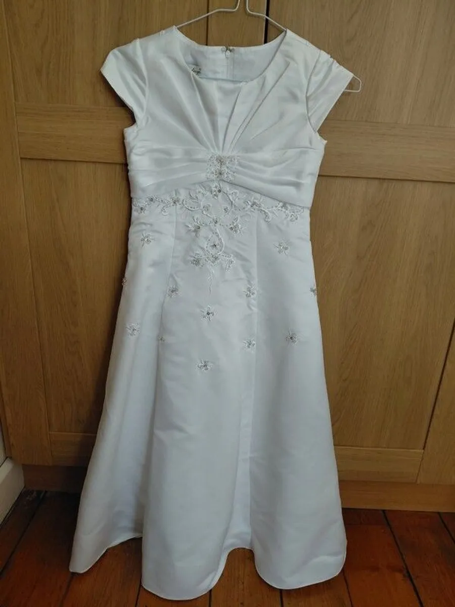 Communion dress and accessories - Image 1