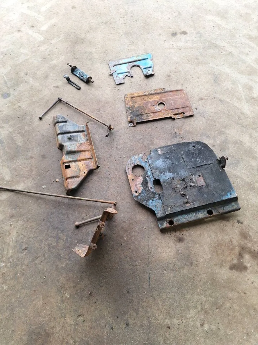 Fordson  dexta,major parts - Image 1