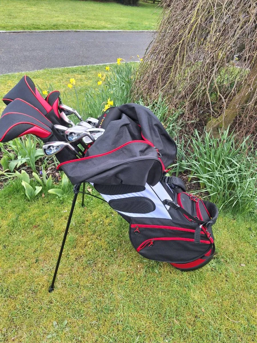 Callaway Golf clubs, full set and bag - Image 1