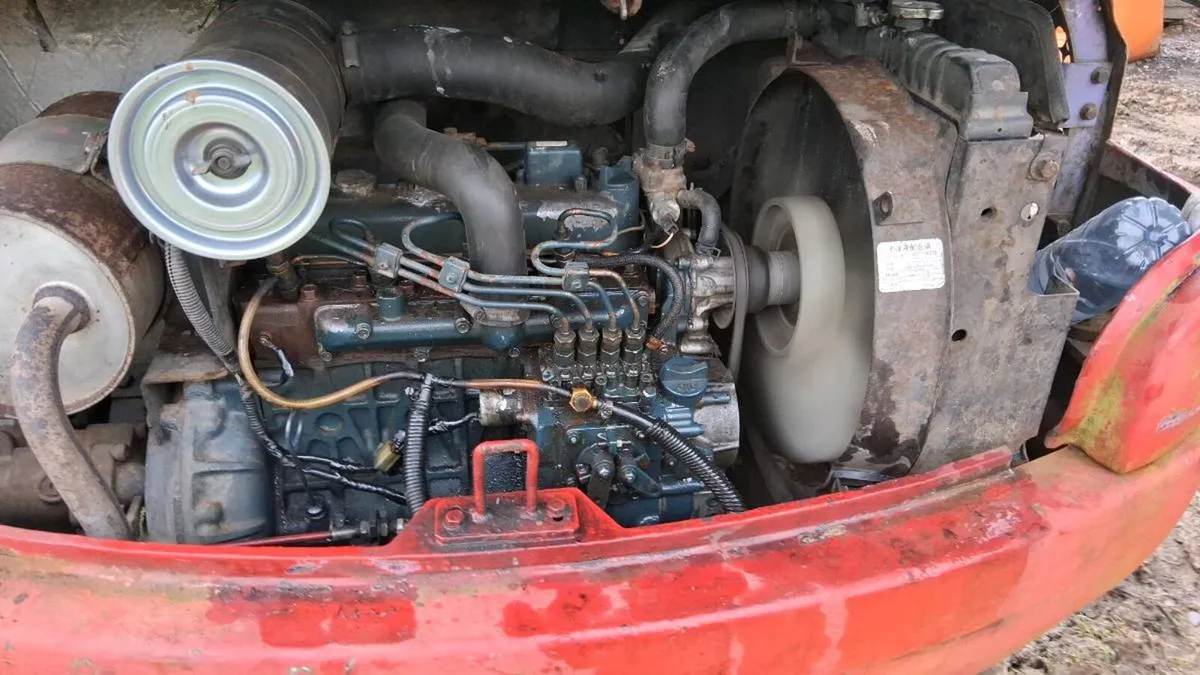 Six cylinder road compressor