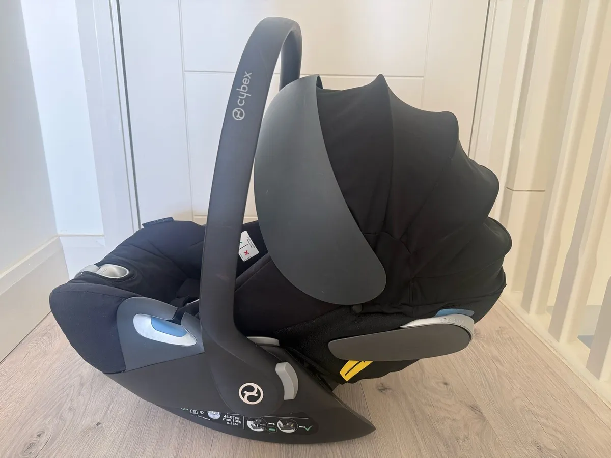 Cybex Cloud Z car seat and isofix base - Image 3