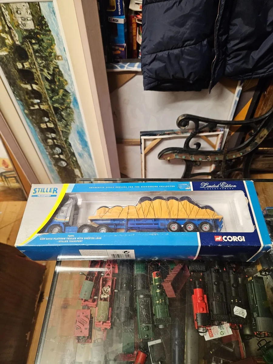 Corgi MAN Tractor Unit and Trailer 1.50 - Image 1