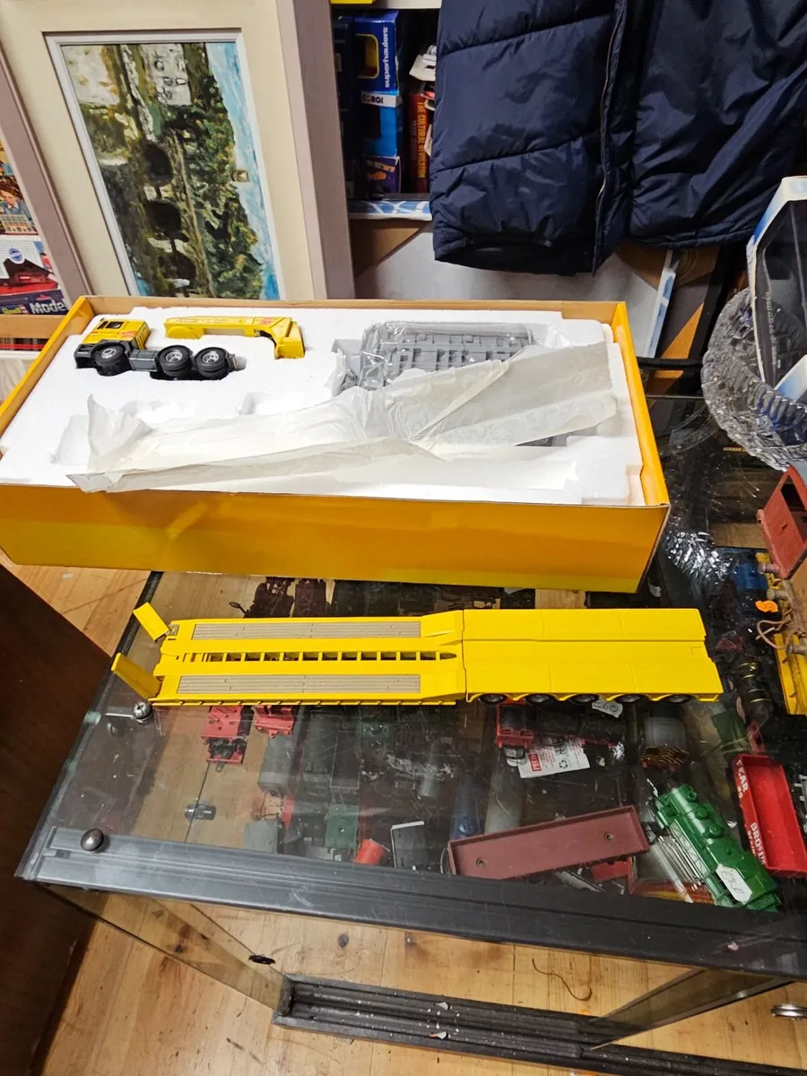 Corgi MAN Tractor Unit and King Trailer 1.50 - Image 4