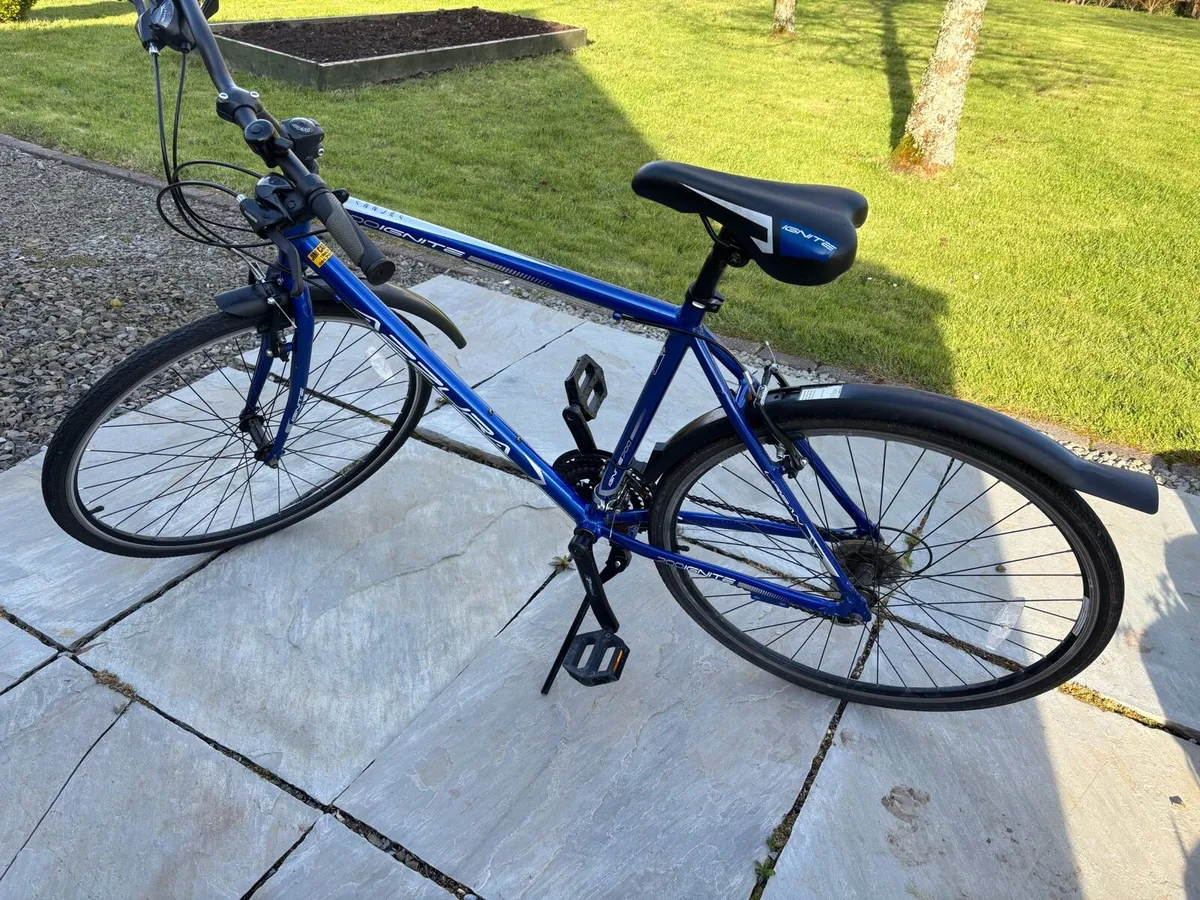 Azzura Ignite700 Bike - Image 1