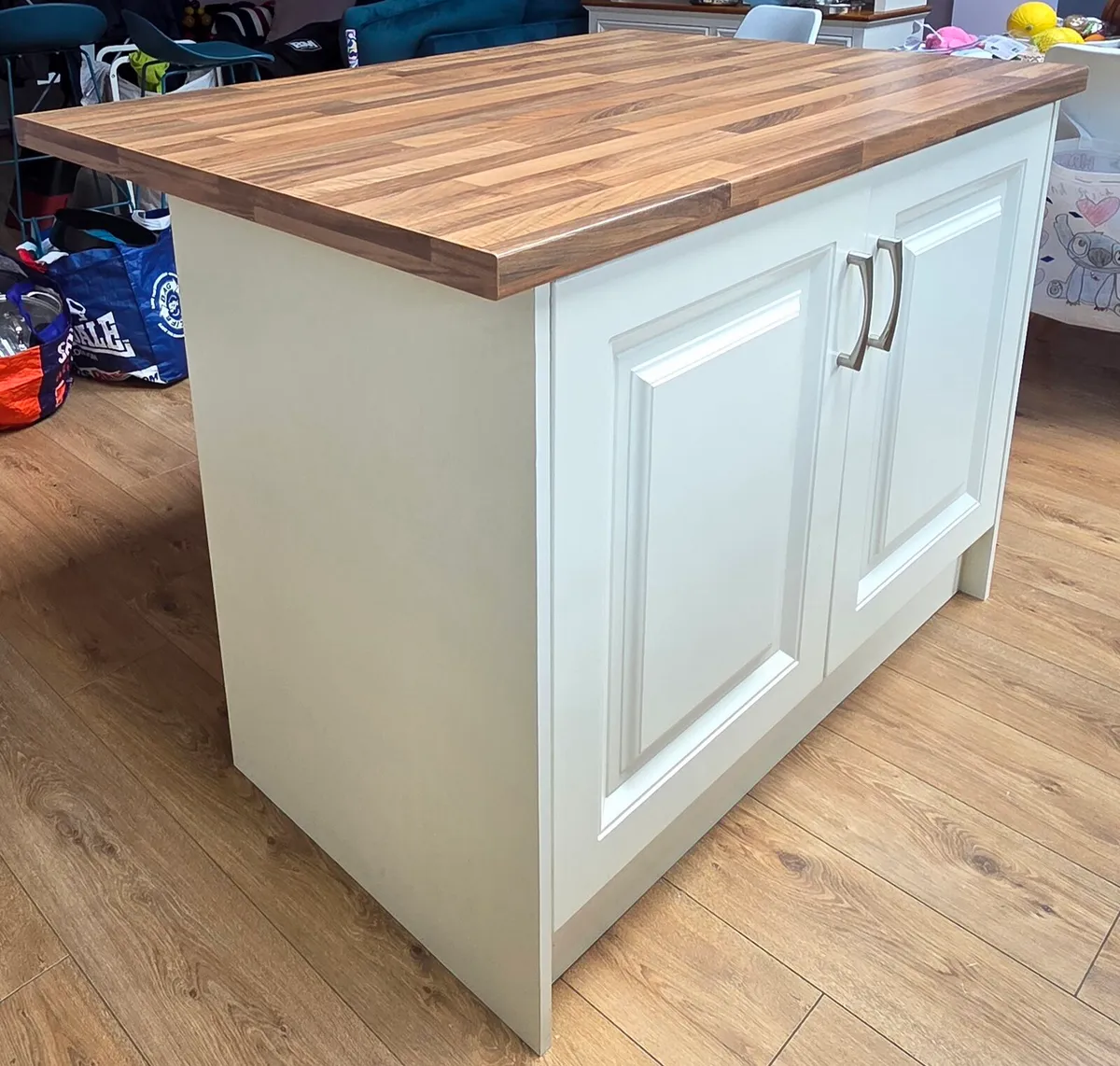 Kitchen Island - Image 3