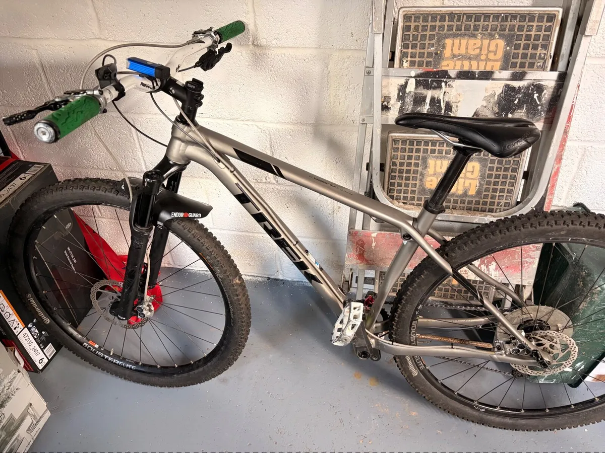 Trek Procaliber 8 18.5inch shimano xt - Image 1