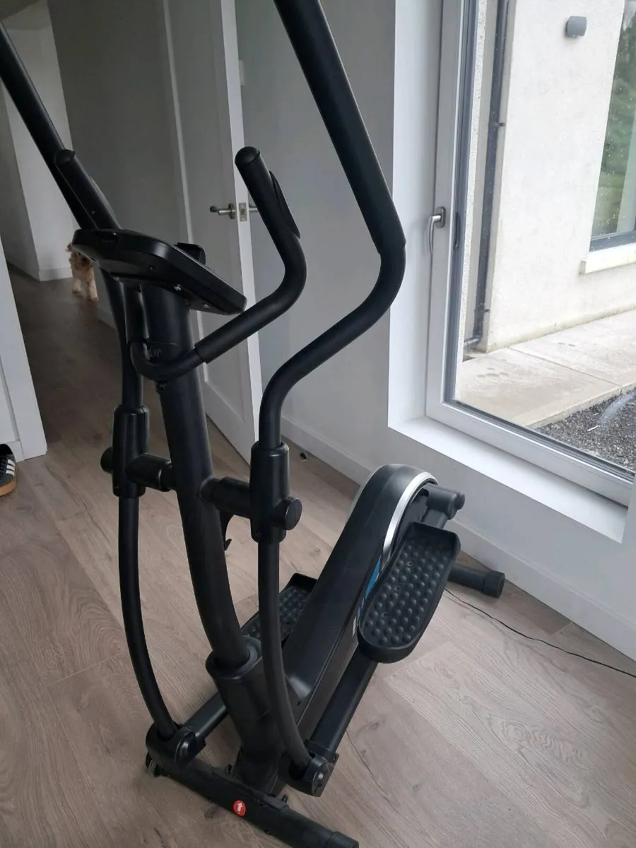 Cross trainer - Image 3